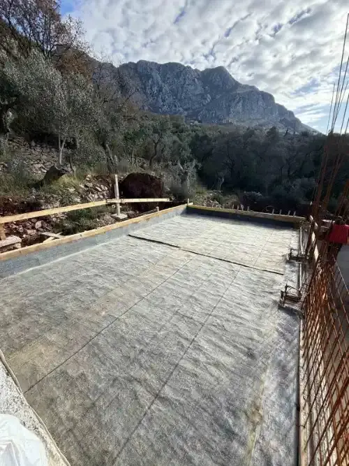 Bentonitna membrana za predtemeljne ploče - Hidromaks hidroizolacija Bentonitna membrana za predtemeljne ploče - Hidromaks hidroizolacija